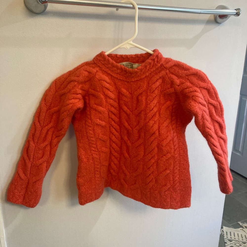 Aran Sweater market Irish 100% virgin wool coral cabled cable knit sweater small